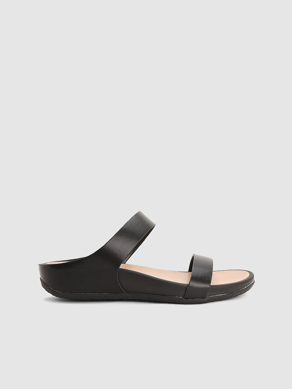 Amari Flat Slides